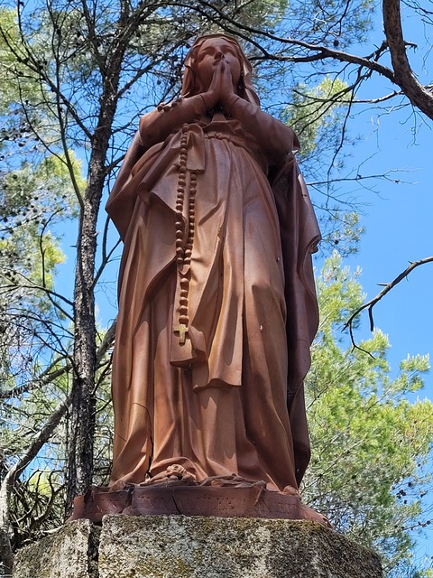 Statue La Madone